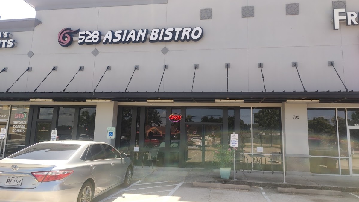 528 Asian Bistro