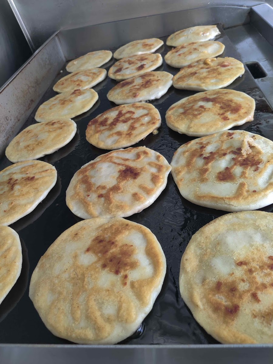 Al's Tacos And Pupusas