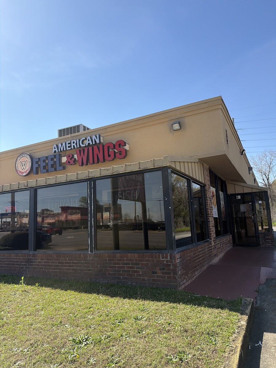 American Feel & Wings