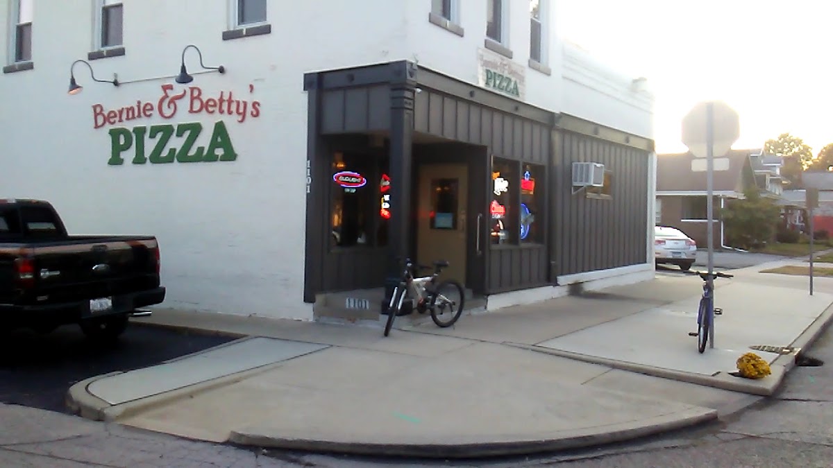 Bernie & Betty's Pizza