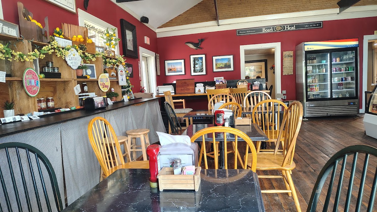 Berry Guys Farmstand, Deli & Bakery