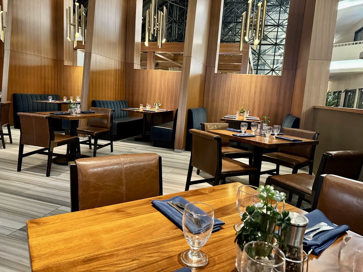 Bistro 128