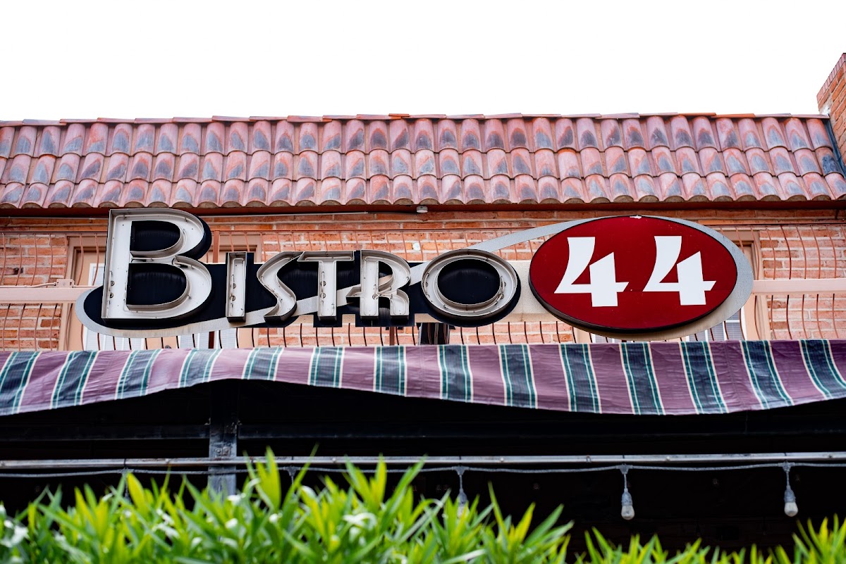 Bistro 44