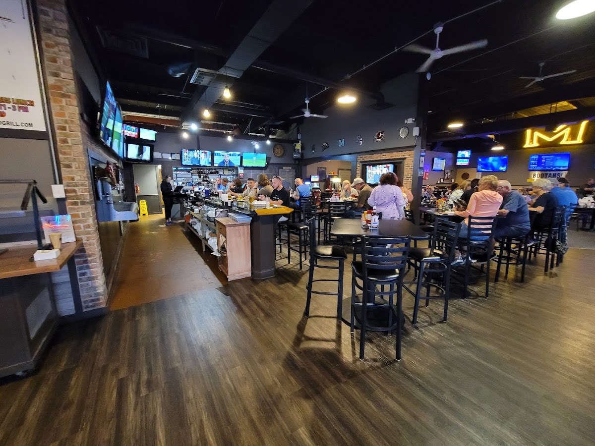 Booyahs Bar And Grill