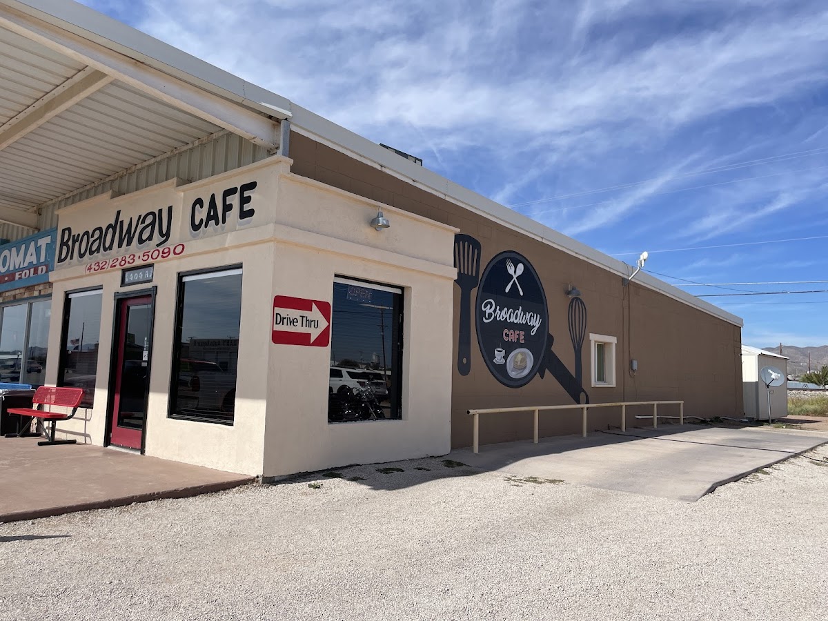 Broadway Café Van Horn