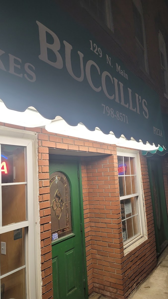 Buccilli's Cakes And Pizza