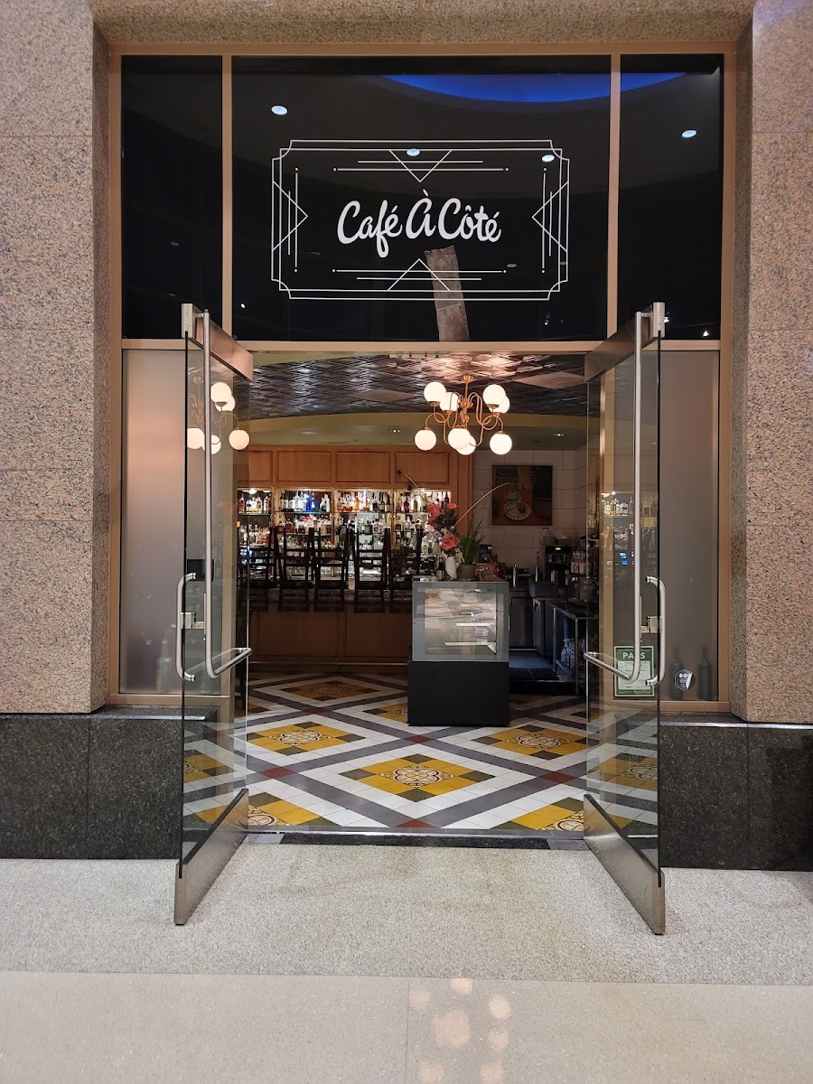 Café Á Côté