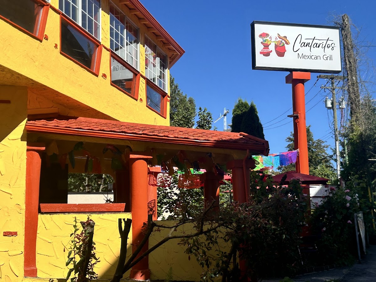 Cantaritos Mexican Grill