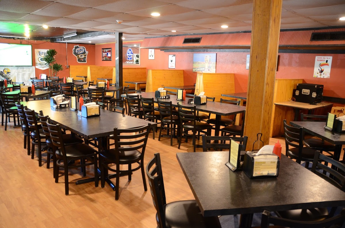 Chain O Lakes Bar And Grill