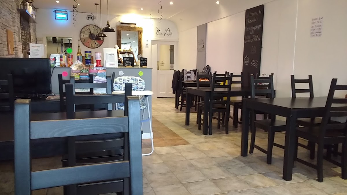Charelles Cafe