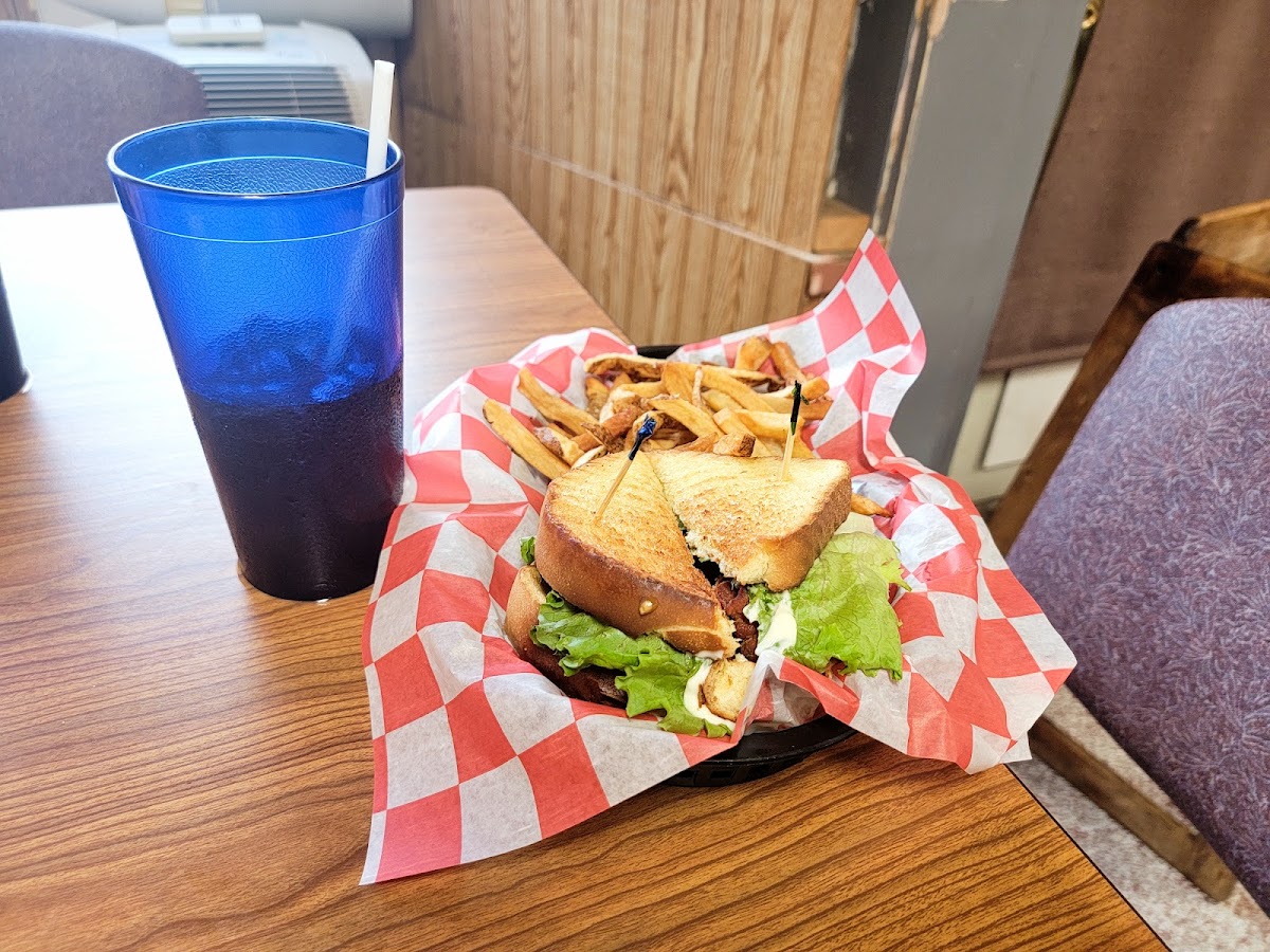 Cheers And Gears Bar And Grill