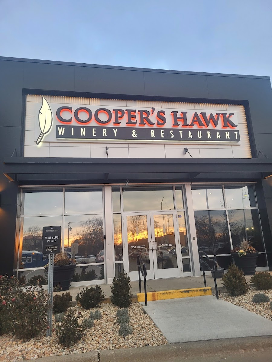 Cooper’S Hawk Winery & Restaurant