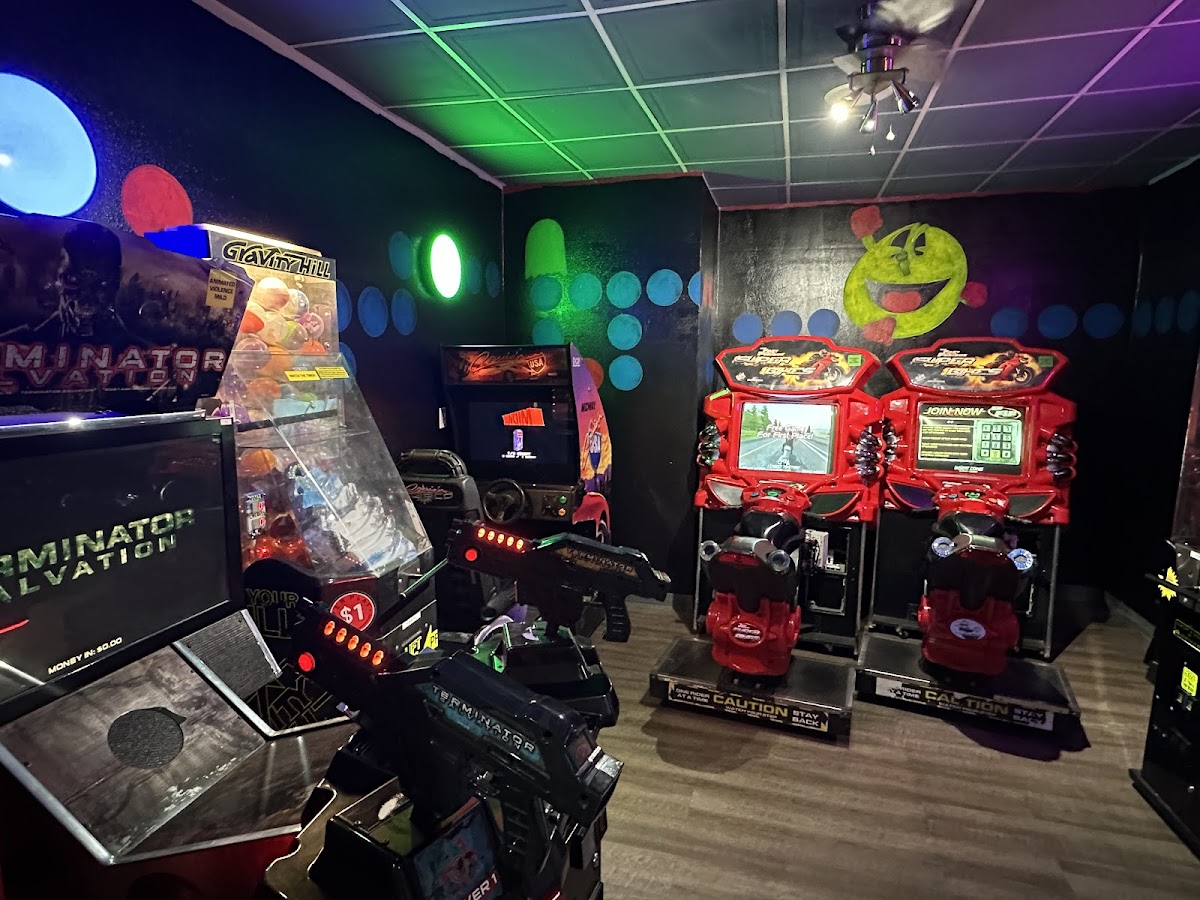 Coyote Lanes And Roadrunner Cafe