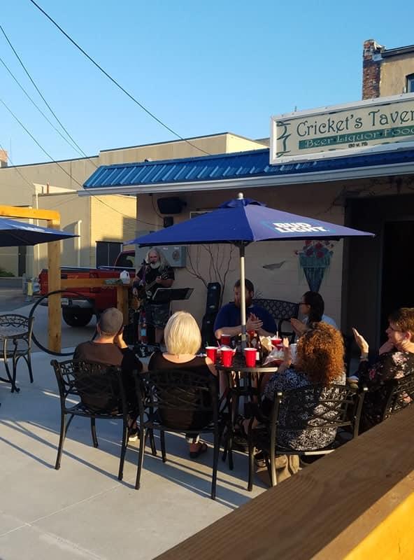 Cricket's 7Th St. Bar & Grille