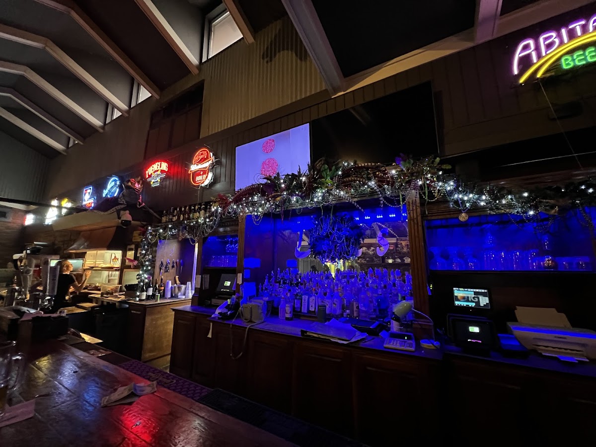 D C's Sports Bar & Steakhouse