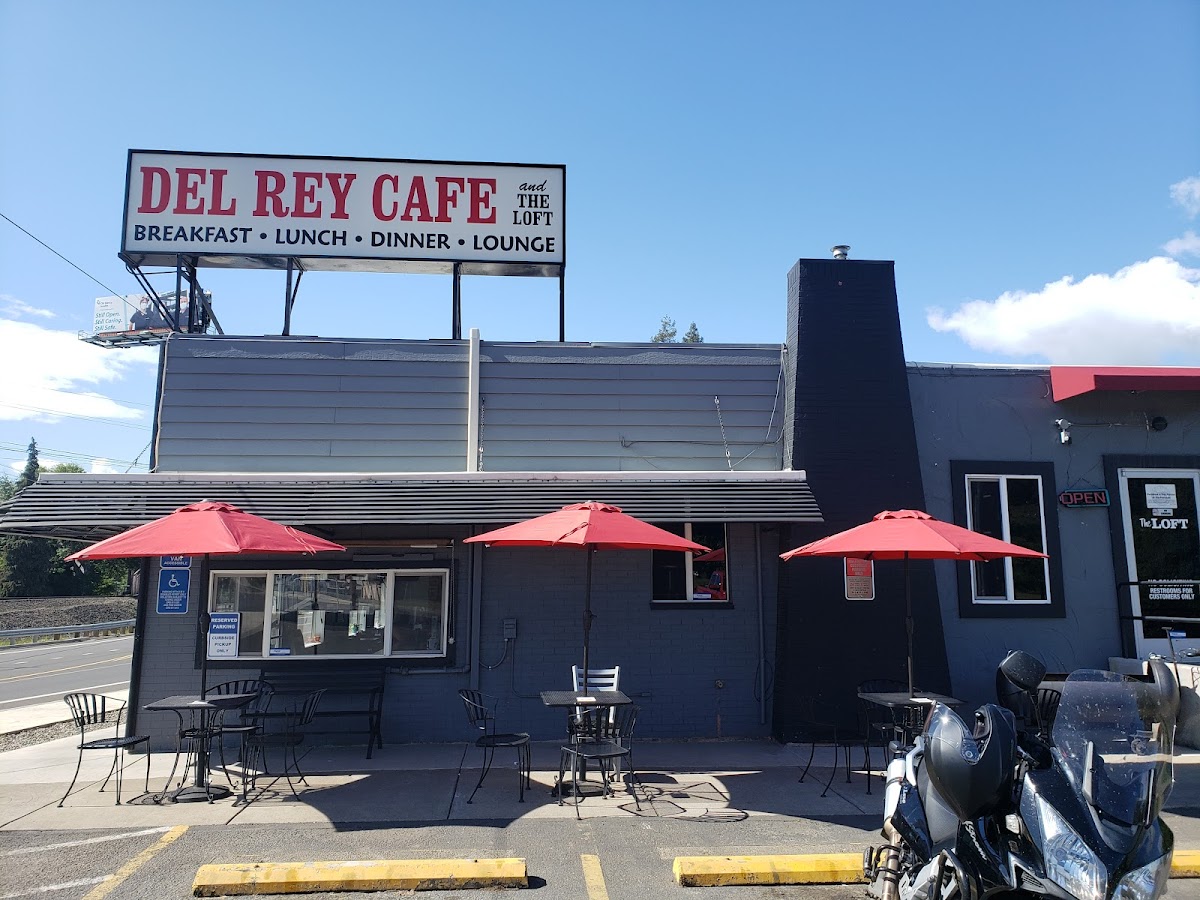 Del Rey Cafe And The Loft