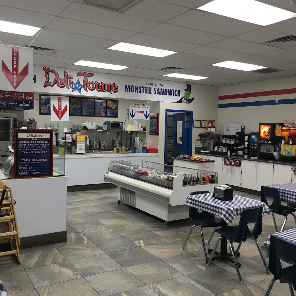 Deli Towne Usa