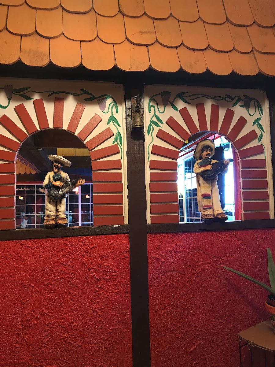 El Nopal Mexican Grill & Seafood