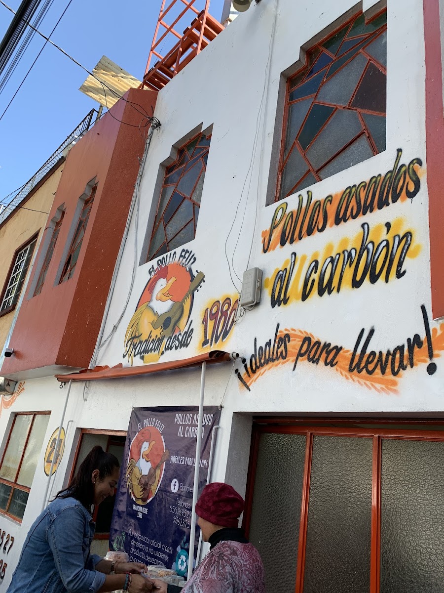 El Pollo Feliz