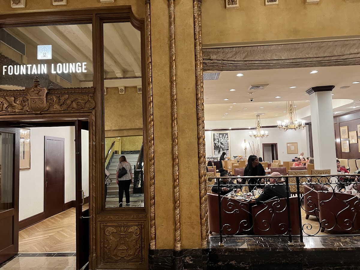 Fountain Lounge