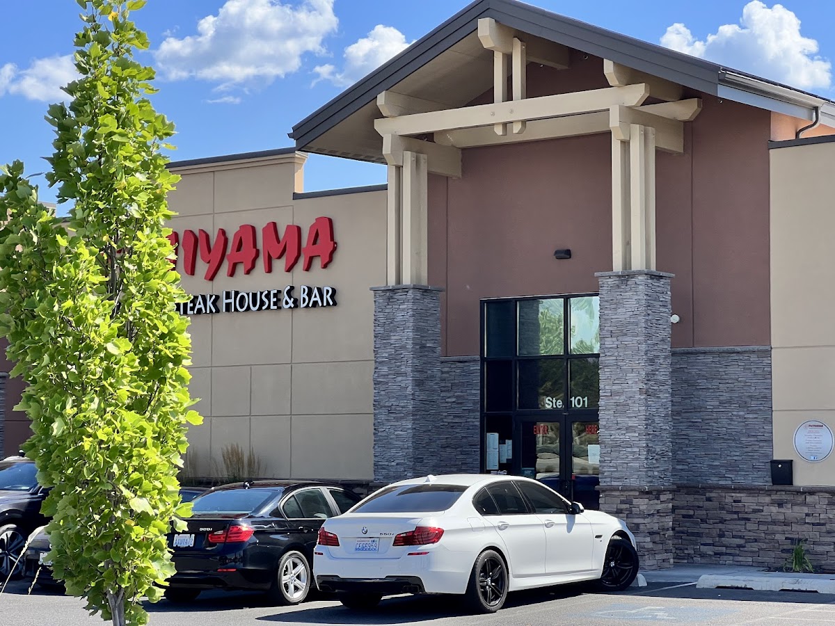 Fujiyama | Steak House & Bar