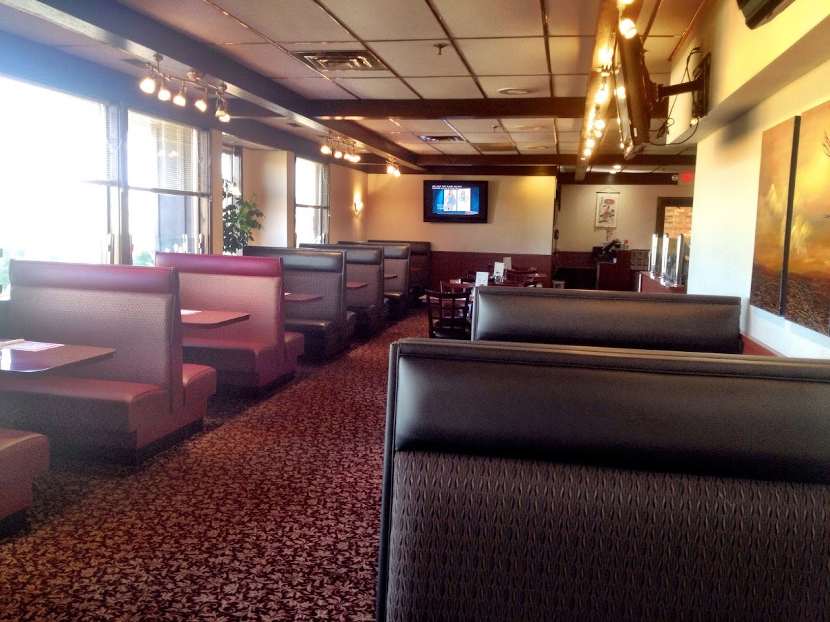 Golden Crown Chinese Restaurant