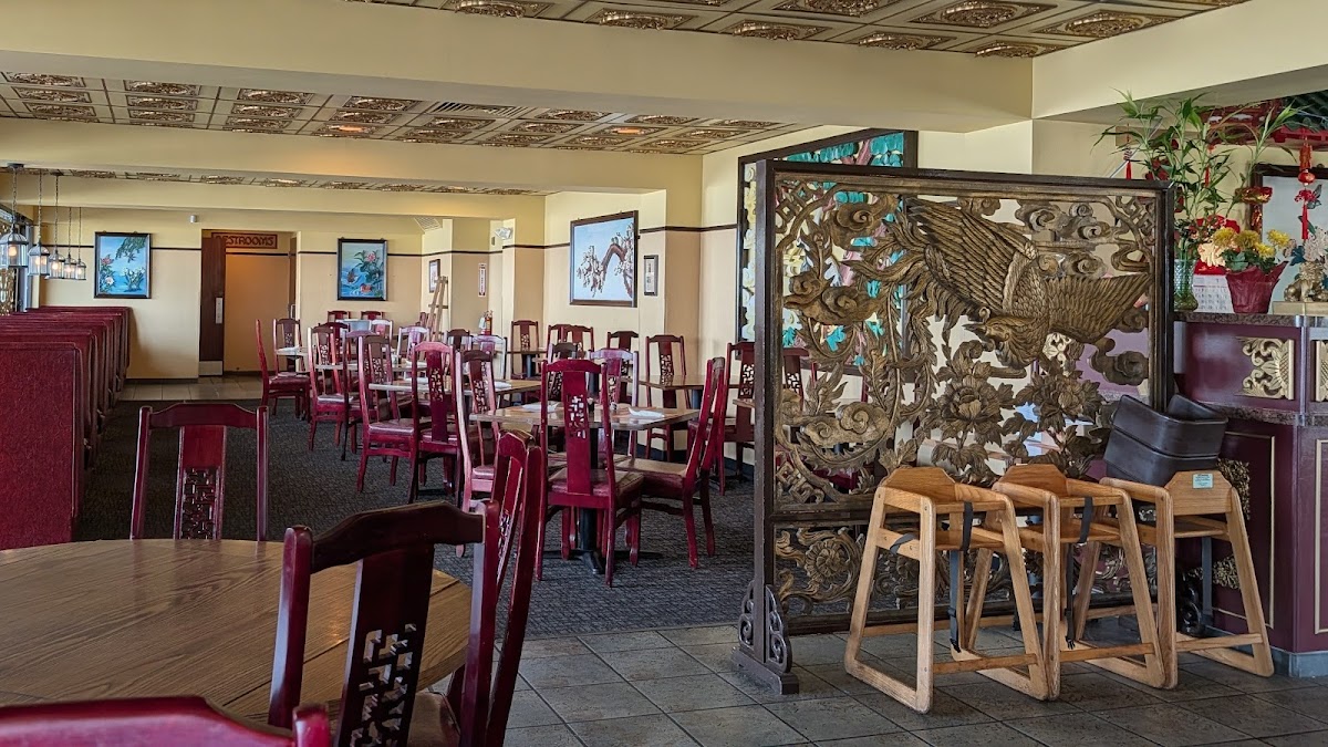 Golden Lily Chinese Restaurant