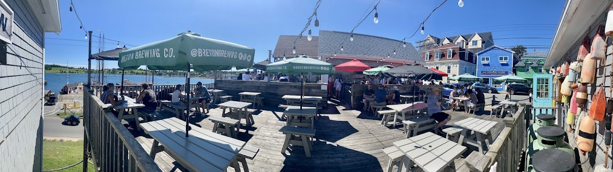 Grand Banker Bar & Grill