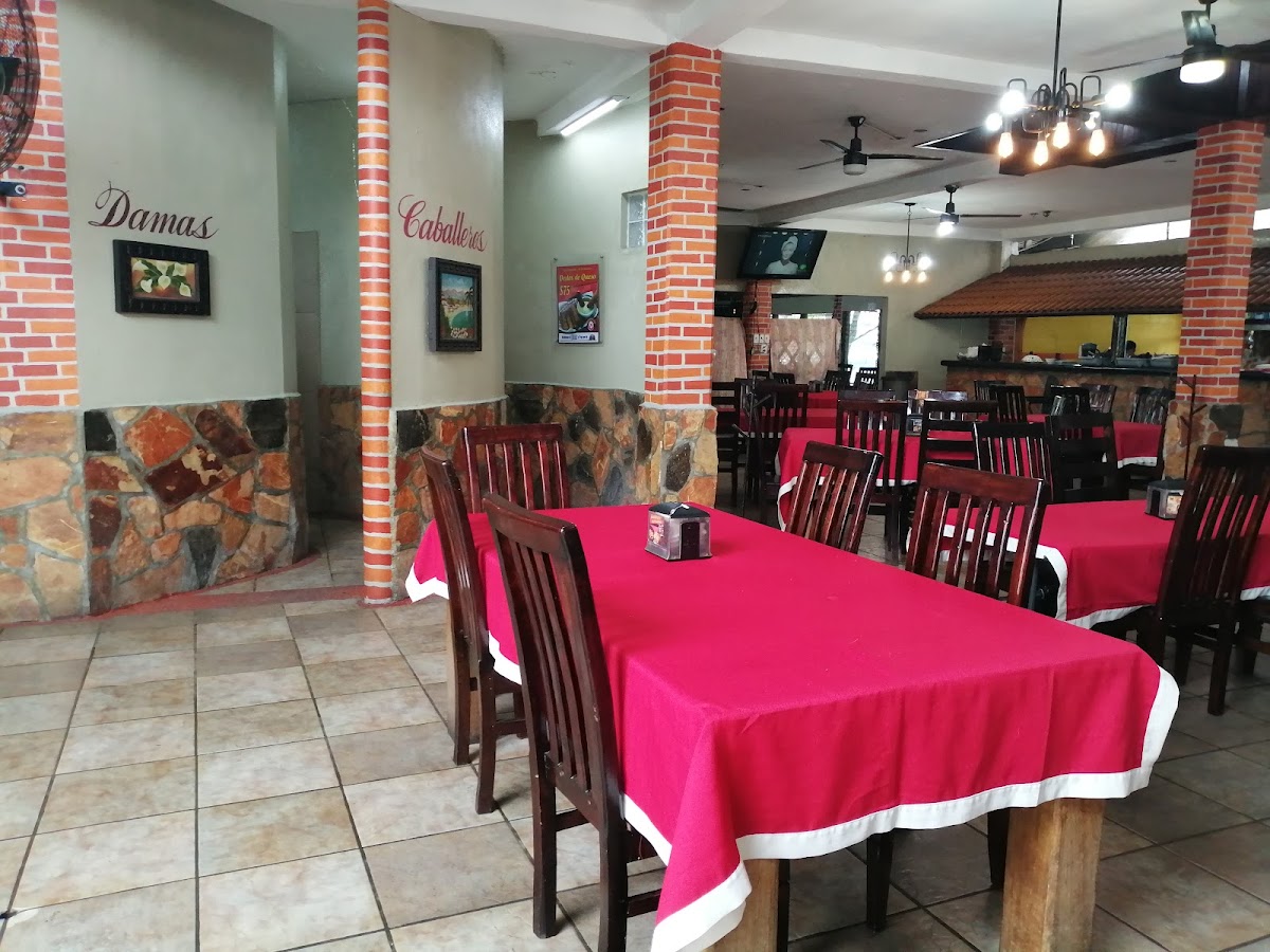 Guamuchil Pollos, Carnes Y Conejos