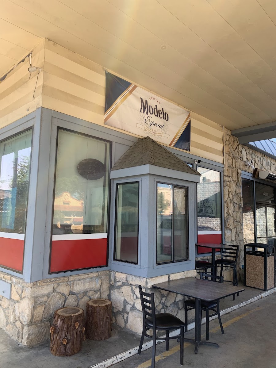 Hog Canyon Deli