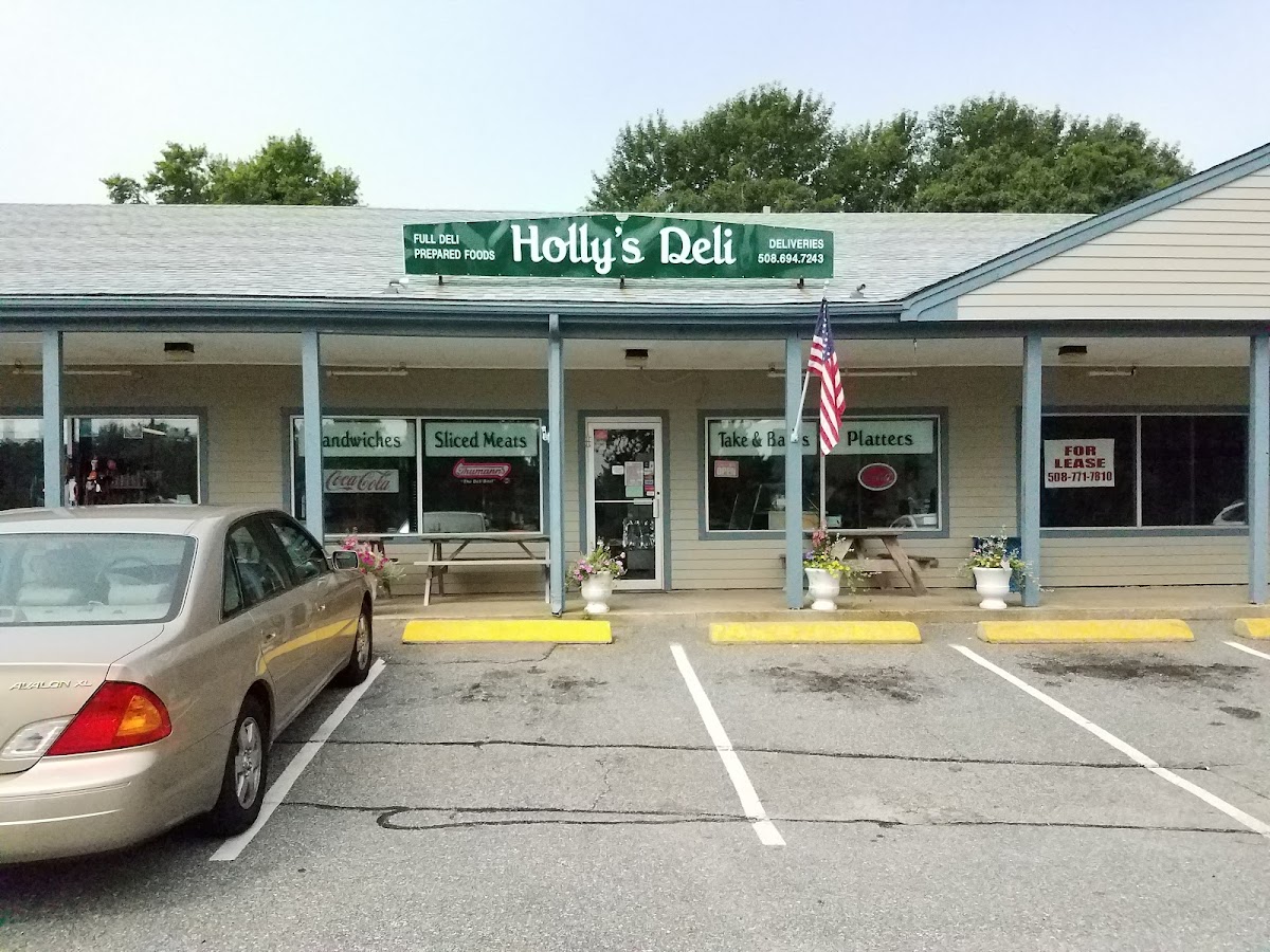 Holly's Deli & Woolfie's Too