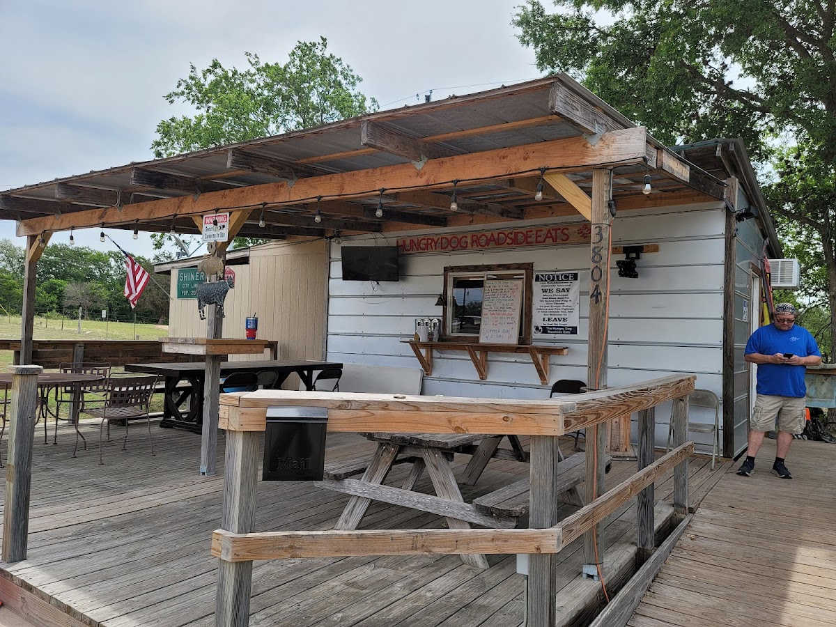 Hungry Dog Roadside Eats