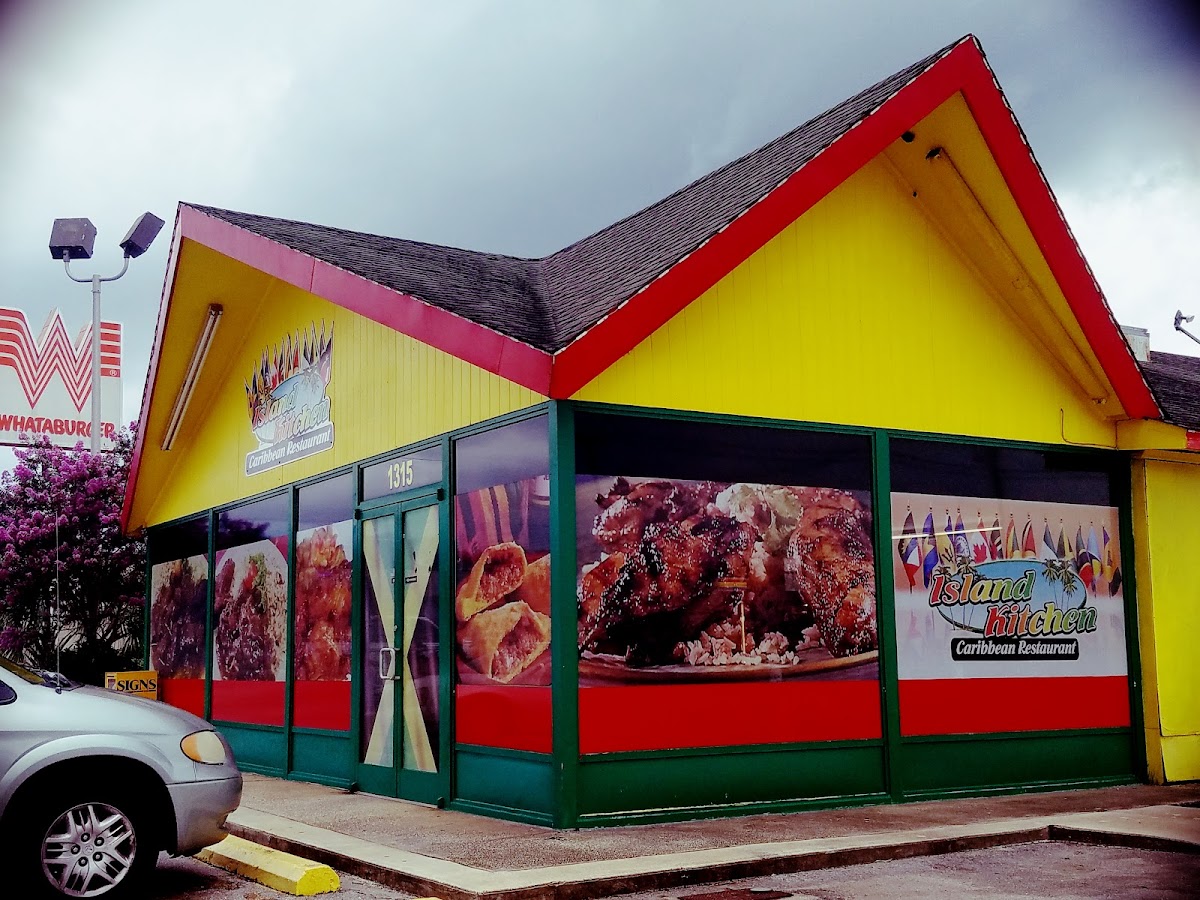 Island Kitchen Trini Edition