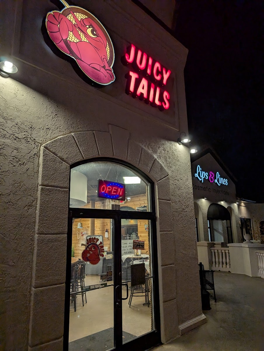 Juicy Tails Fayetteville