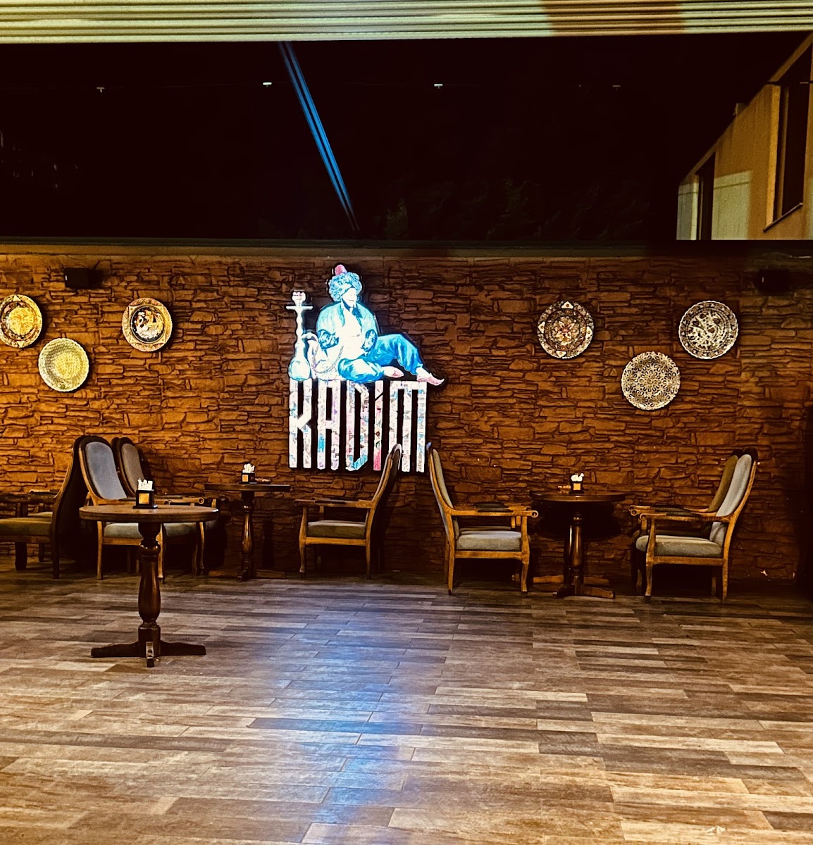 Kadim Cafe