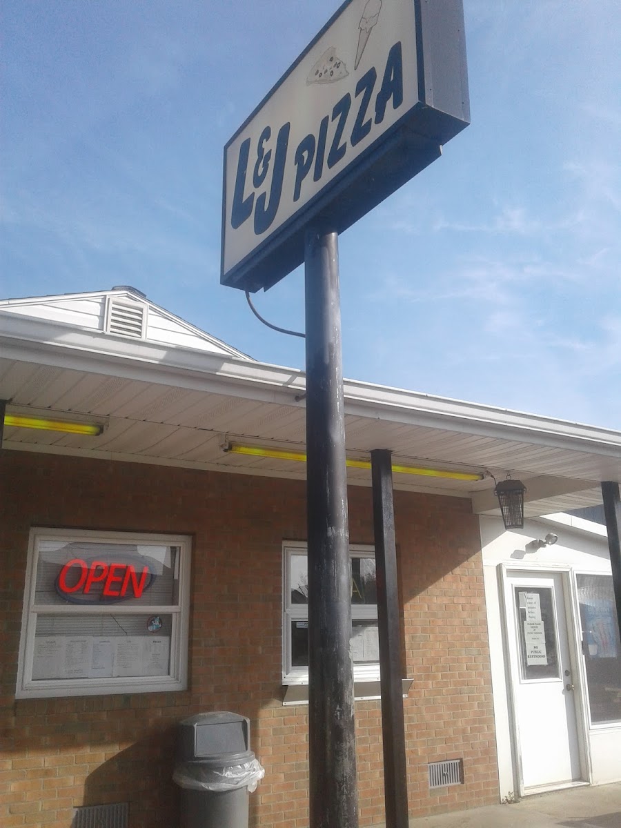 L & J's Ice Cream & Pizza