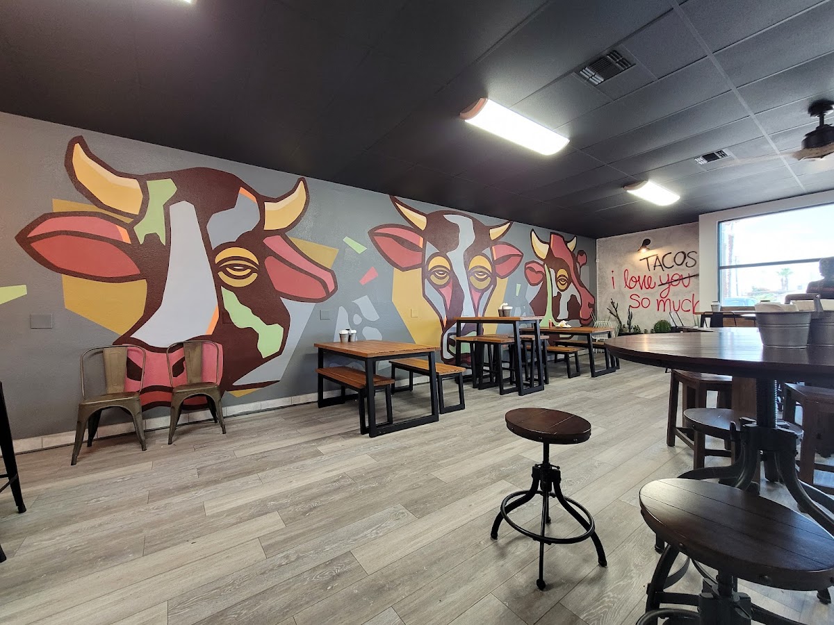 La Birrieria Red Tacos