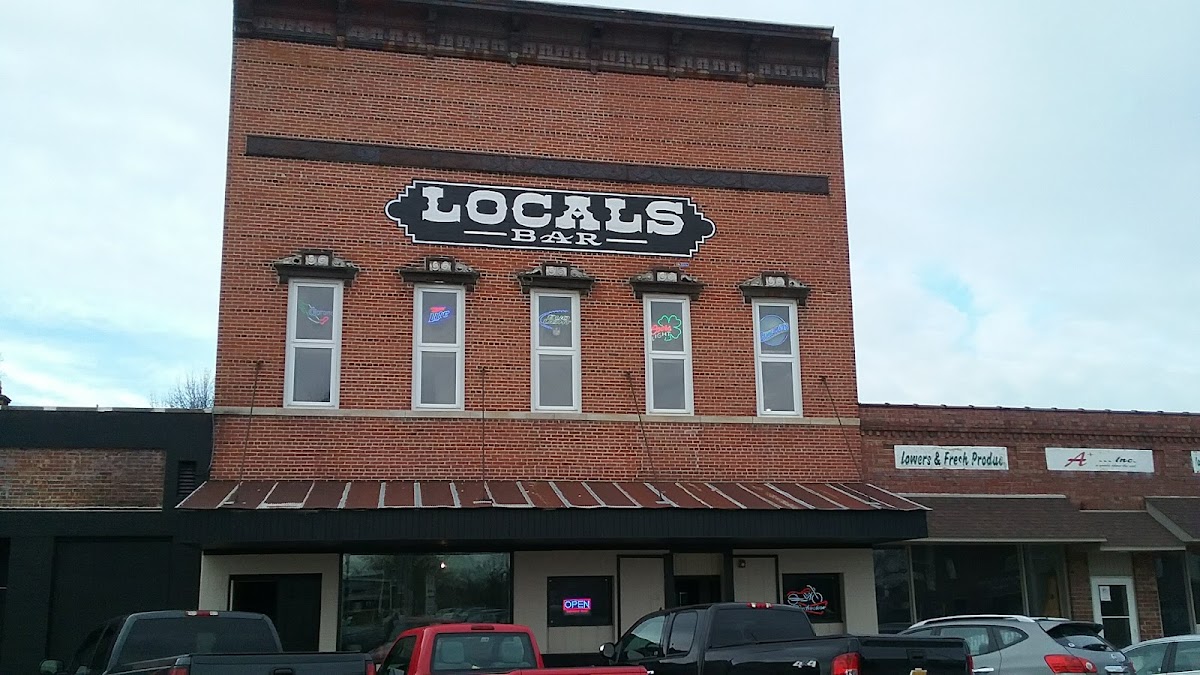 Locals Bar & Restaurant