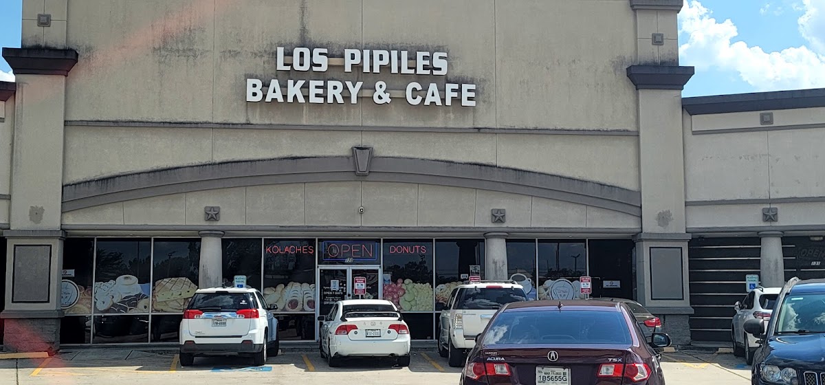 Los Pipiles Restaurant