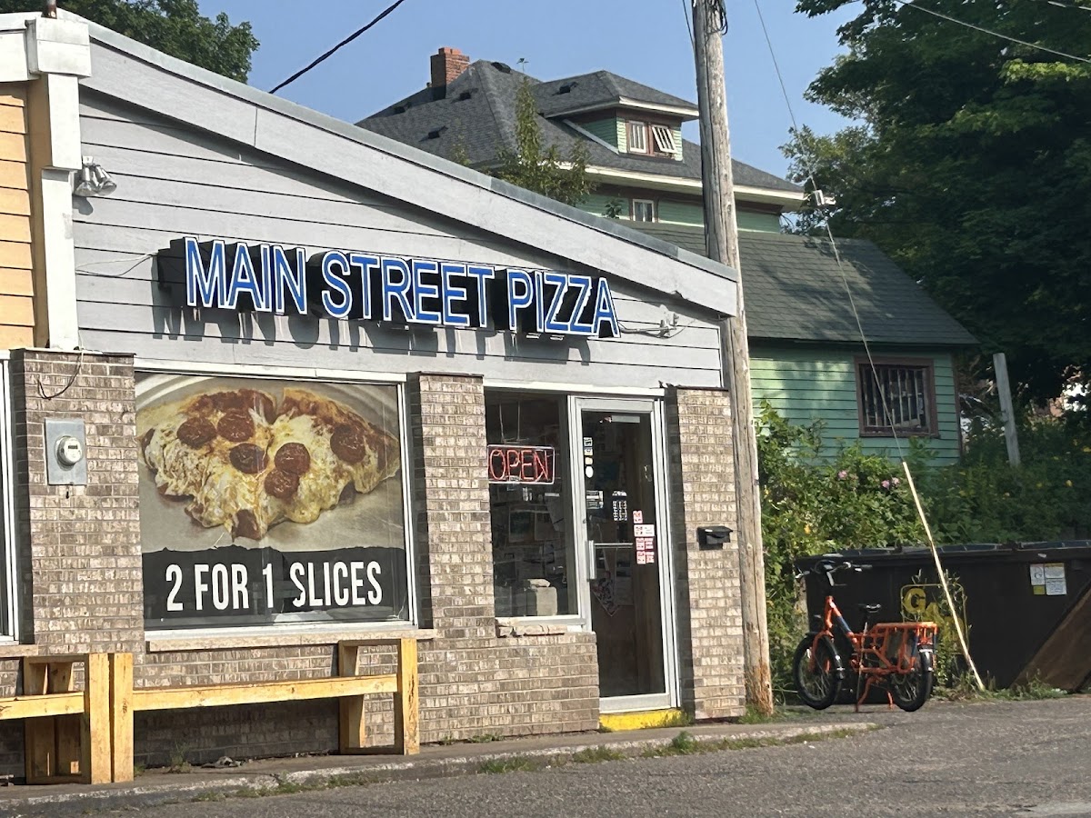 Main Street Pizza - Marquette