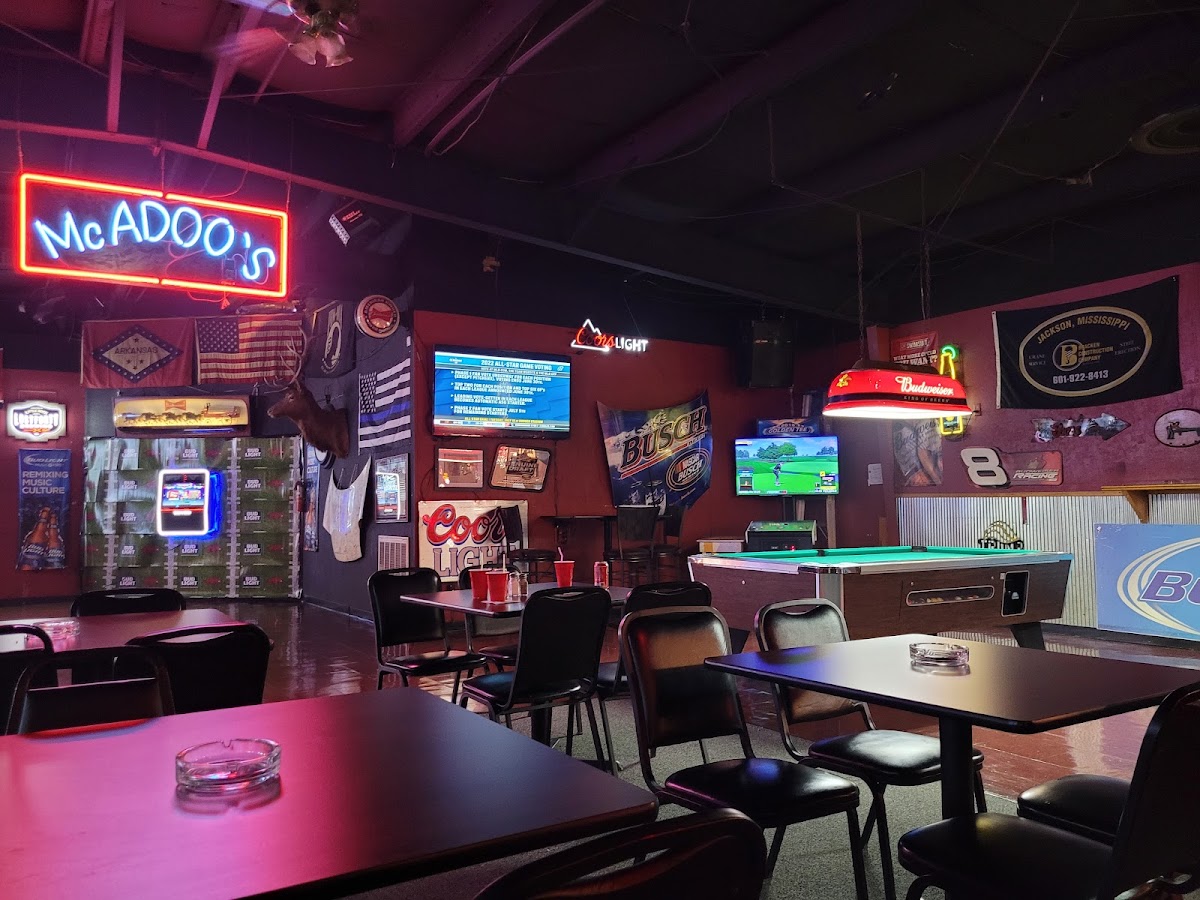 Mcadoo's Steak & Lounge