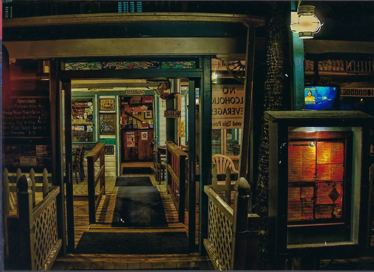 Molly Goodhead's Raw Bar & Restaurant