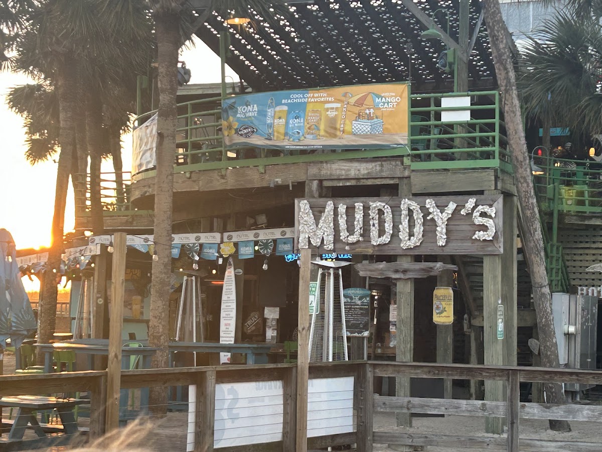 Muddy's Dockside Bar