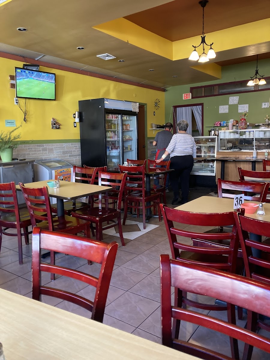 Pan De Casa Bakery And Restaurant