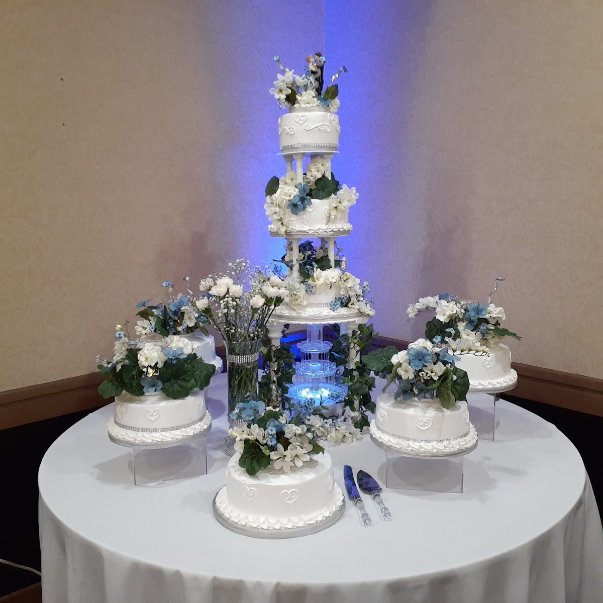 Panaderia Y Pasteleria Laura Cakes And Sweets