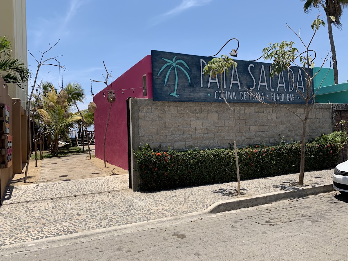 Pata Salada Beach Bar