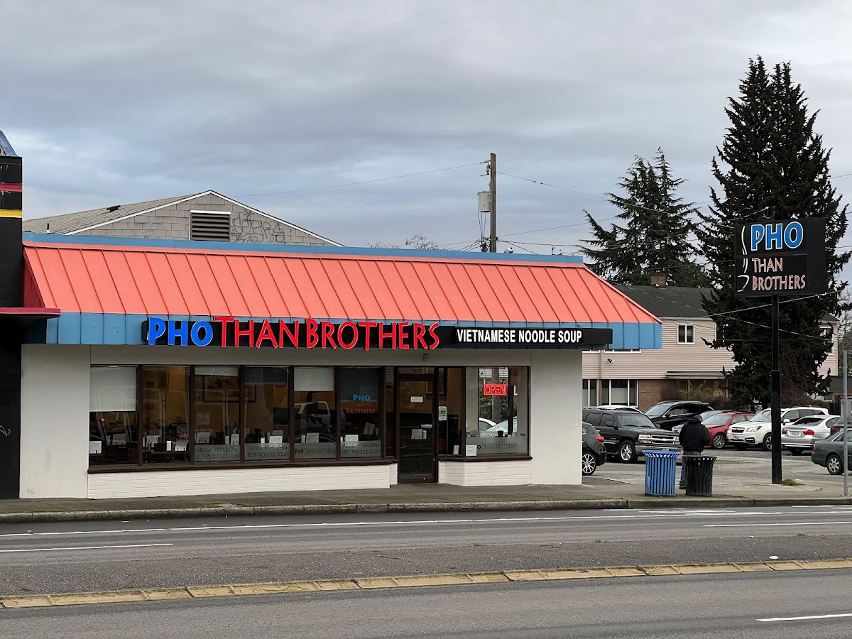 Pho Thân Brothers