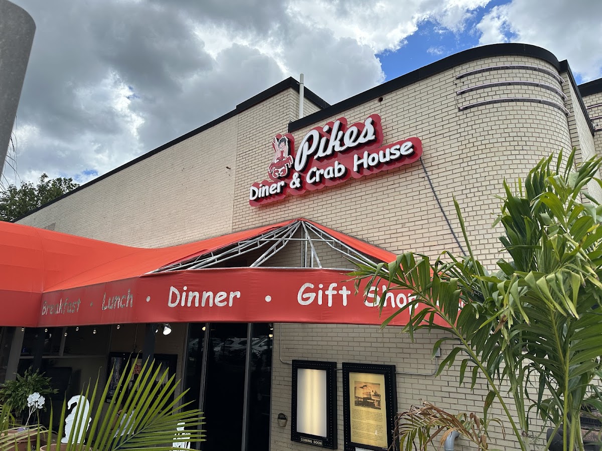 Pikes Cinema Bar And Grill