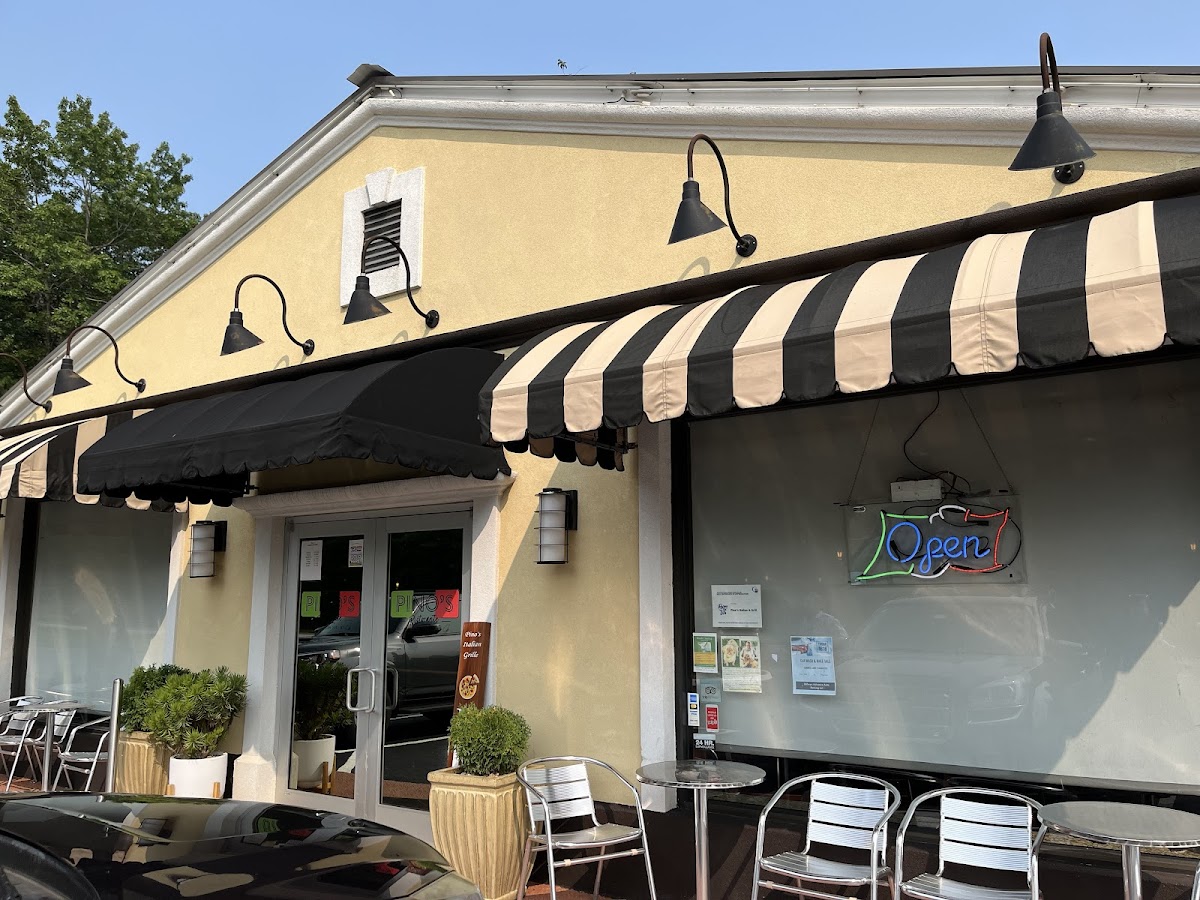 Pinos Italiano & Grill