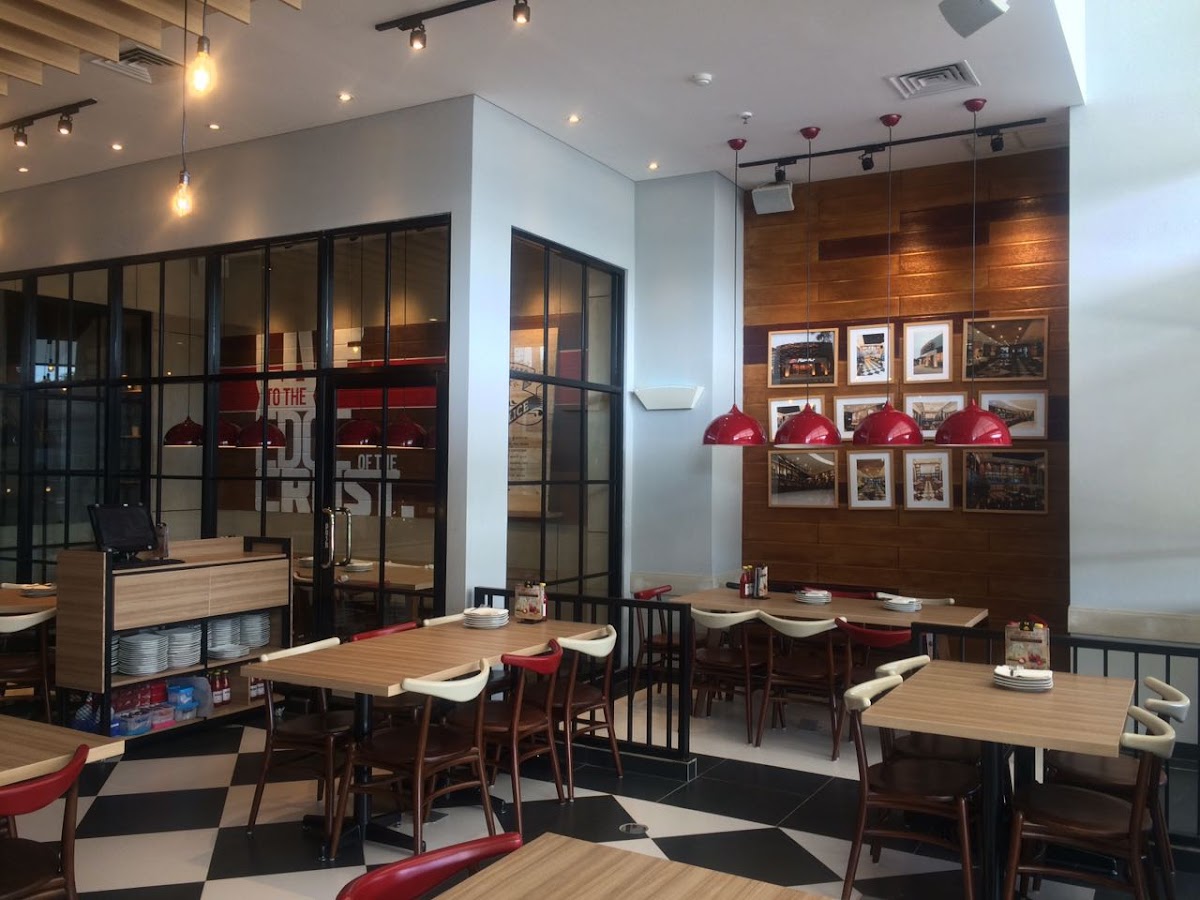 Pizza Hut Restoran - Kupang Lippo Plaza